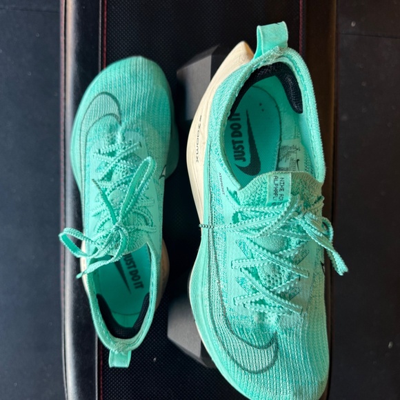 Nike Air Zoom Alphafly Next% running shoes in "Hyper Turquoise" - Picture 3 of 6